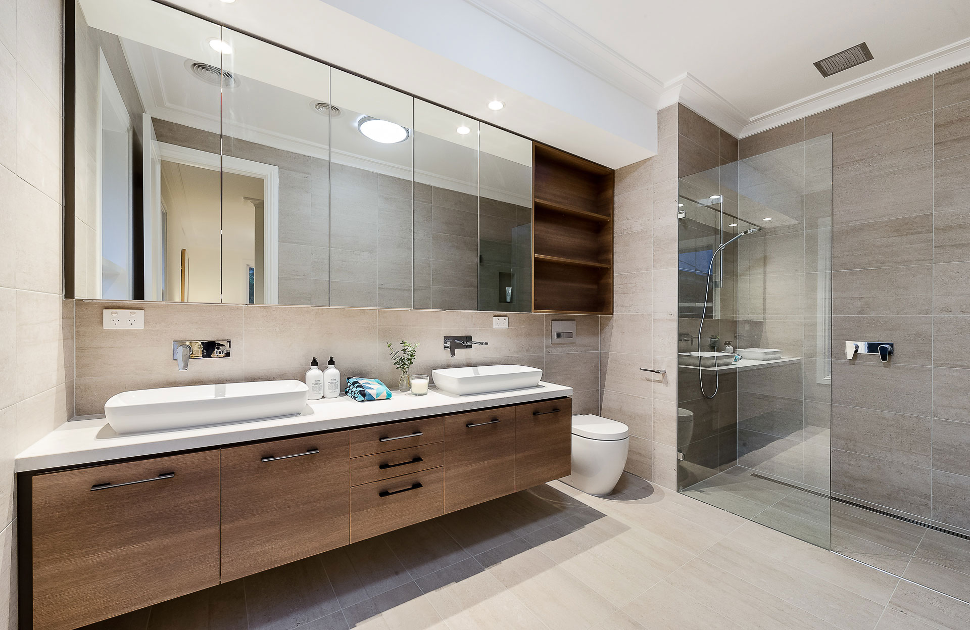 Custom Cabinet Installation in Arlington Texas